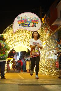 BIB: 50445
                            <button type="button" onclick="openModal(21832016)" class="btn btn-primary btn-sm float-right btn-popup" data-toggle="modal" data-target=".modal-high-quality">
                        <i class="fas fa-shopping-cart"></i> Add to Cart
                    </button>
                                            <button type="button" onclick="isThisMe(21832016, true)" class="btn btn-success btn-sm float-right btn-popup btn-isme hidden" data-toggle="tooltip" data-placement="bottom" title="นี่คือรูปของคุณใช่ไหม คลิกที่นี่เพื่อเอาเข้าอัลบั้ม">
                        <i class="fas fa-plus"></i> Add to album
                    </button>
                    <button type="button" onclick="isThisMe(21832016, false)" class="btn btn-warning btn-sm float-right btn-popup btn-isnotme hidden">
                        <i class="fas fa-ban"></i> Remove from album
                    </button>